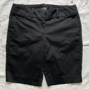 Never Worn Black ANN TAYLOR Bermuda Shorts